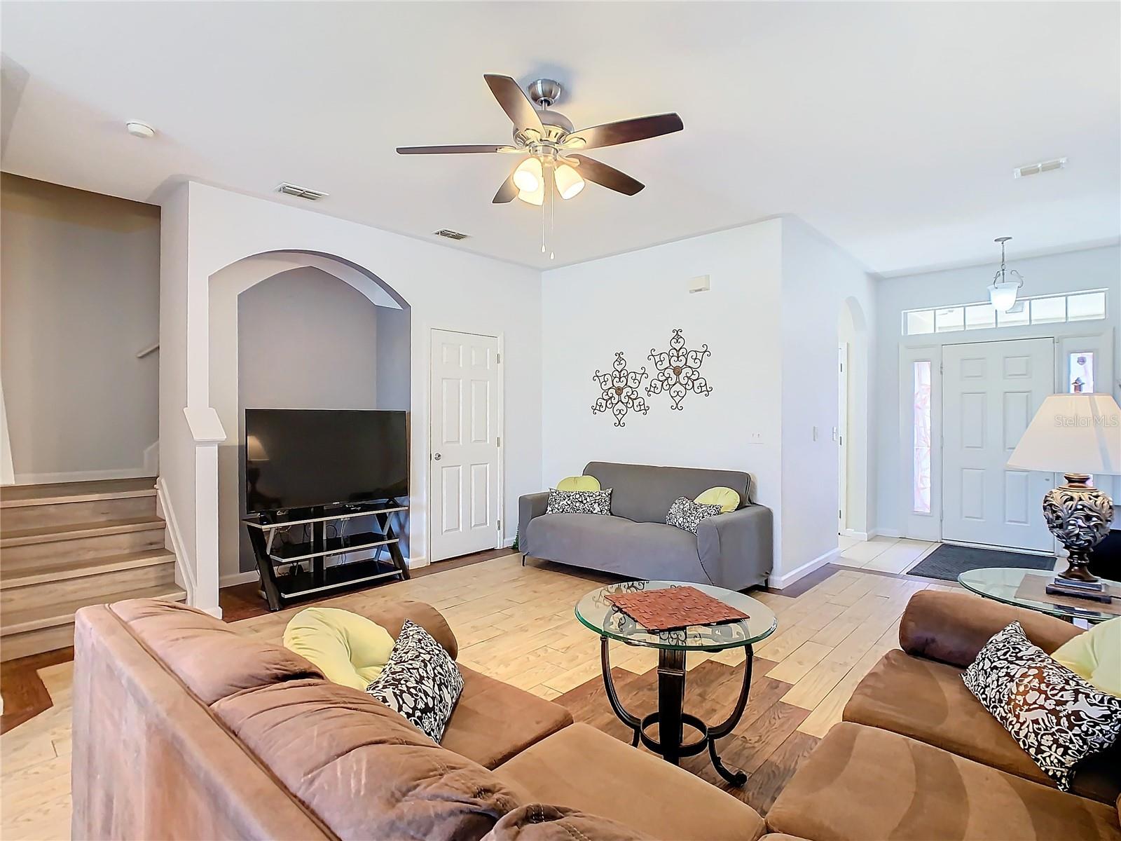 TRAFALGAR VILLAGE PH 1 - Residential Lease