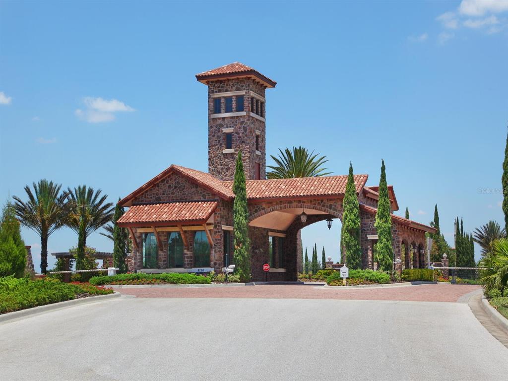 LAKE CLUB - Residential