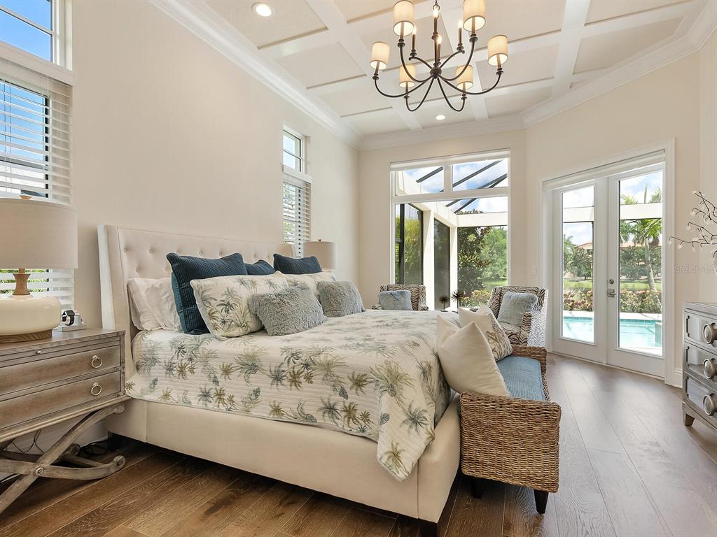 LAKE CLUB - Residential