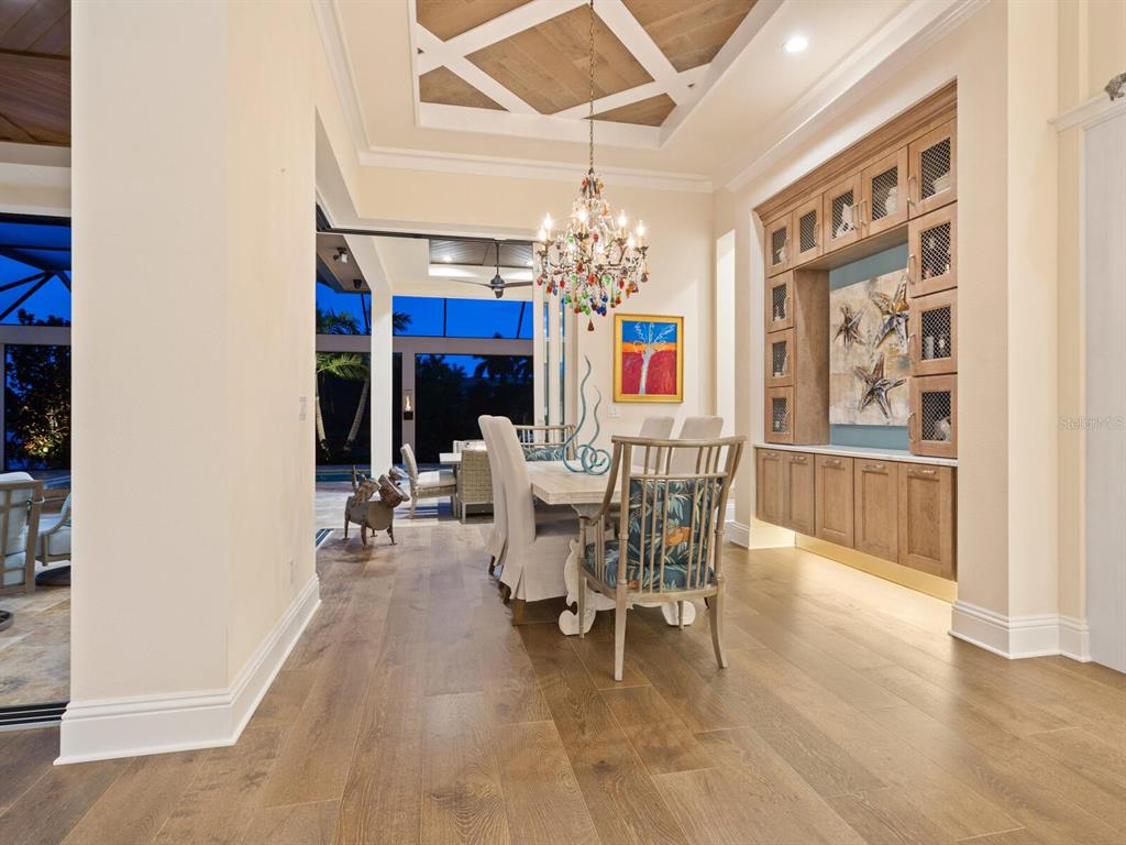 LAKE CLUB - Residential