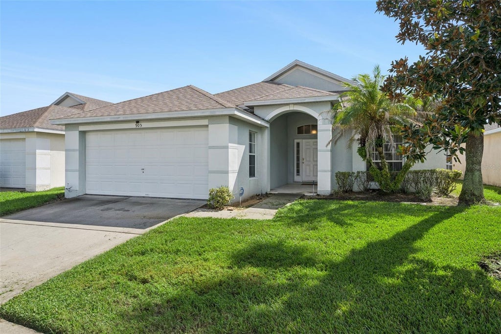 Photo of 905 Lockbreeze Drive, Davenport, FL 33897 (MLS # O6440664)