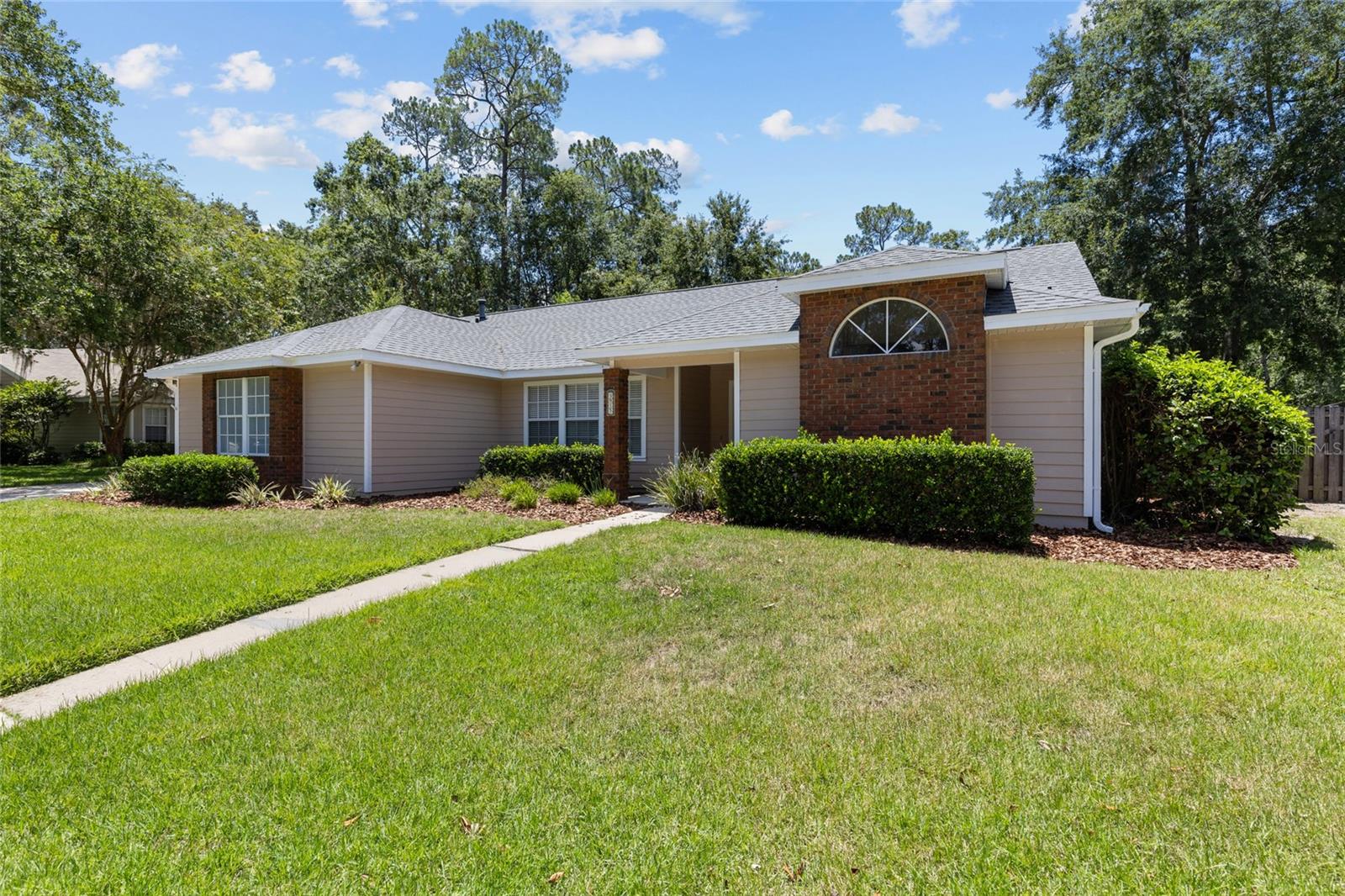3915 NW 65TH AVENUE