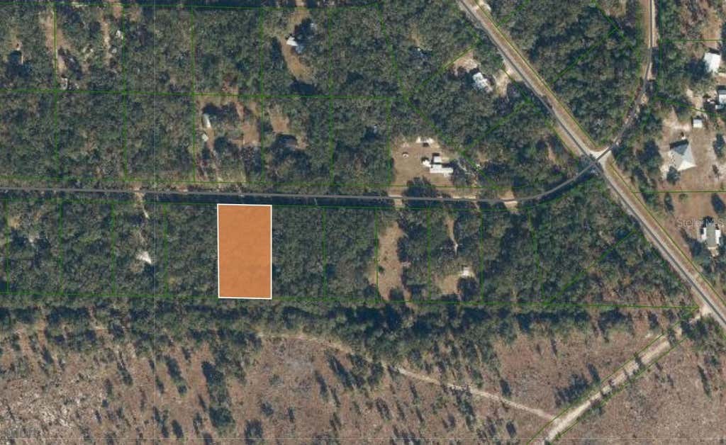 Photo of 117 Magnolia Road, Hawthorne, FL 32640 (MLS # OM729821)