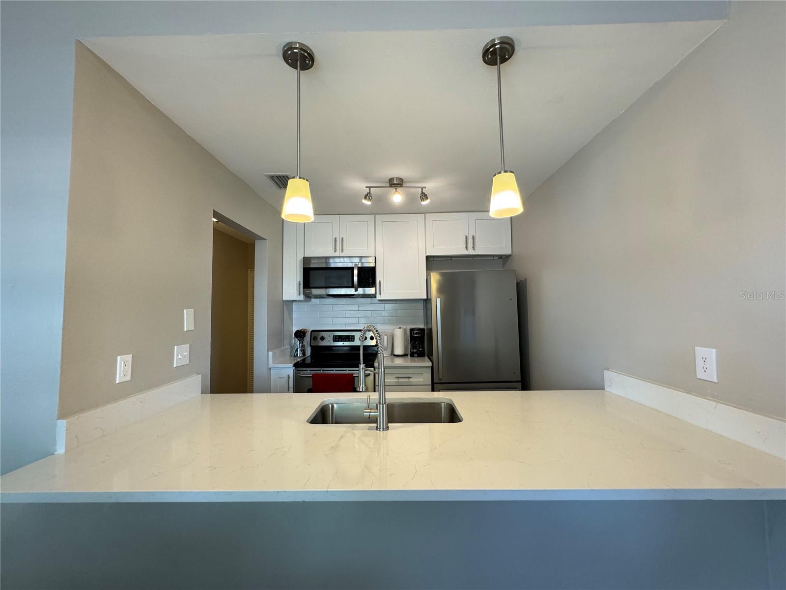 MIRROR LAKE SEC 3 - Residential Lease