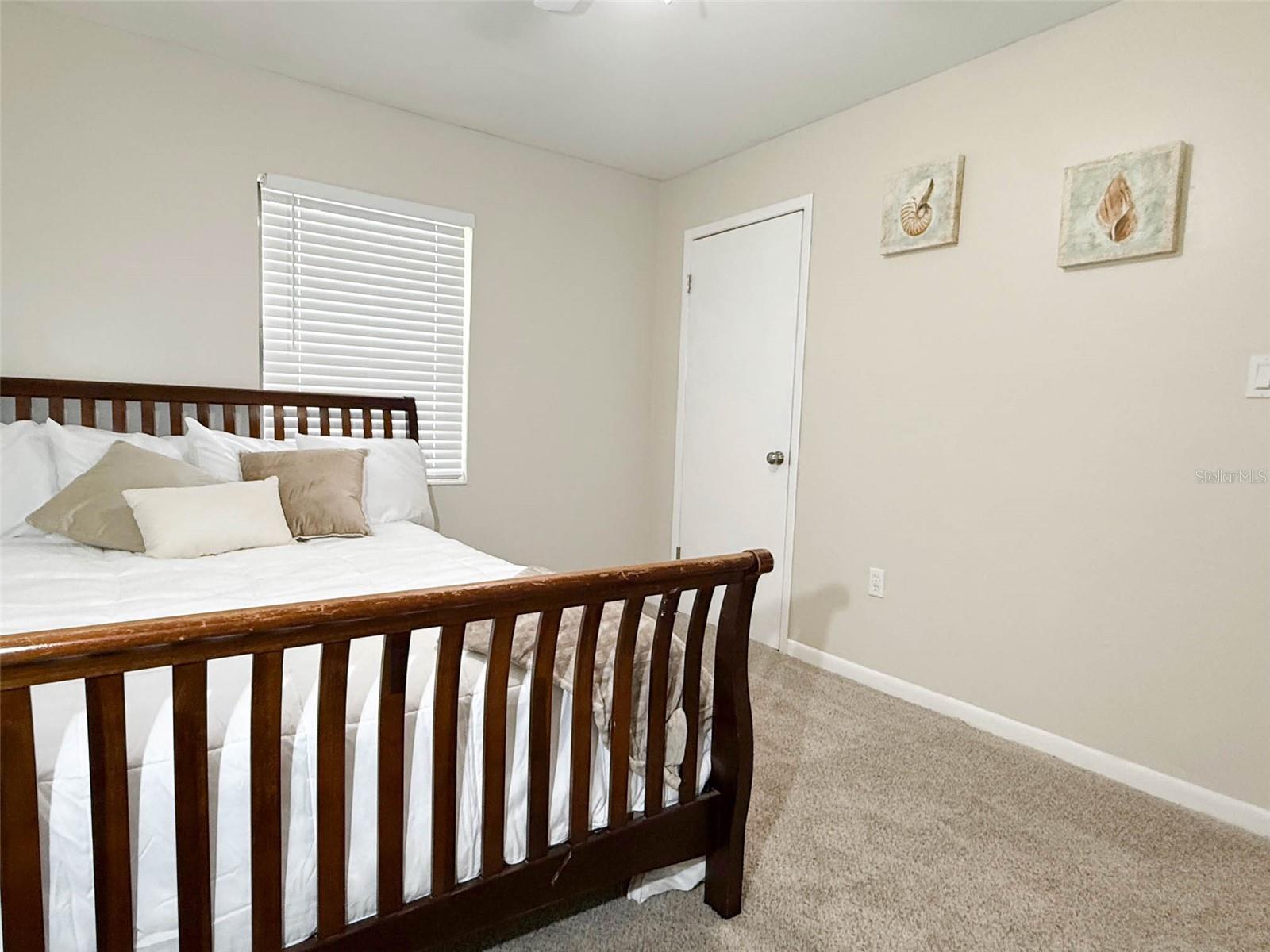 LAKE BREEZE ESTATES - Residential