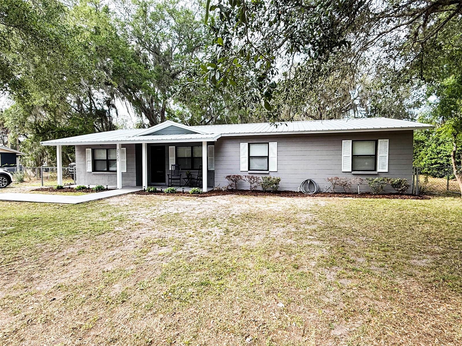 LAKE BREEZE ESTATES - Residential