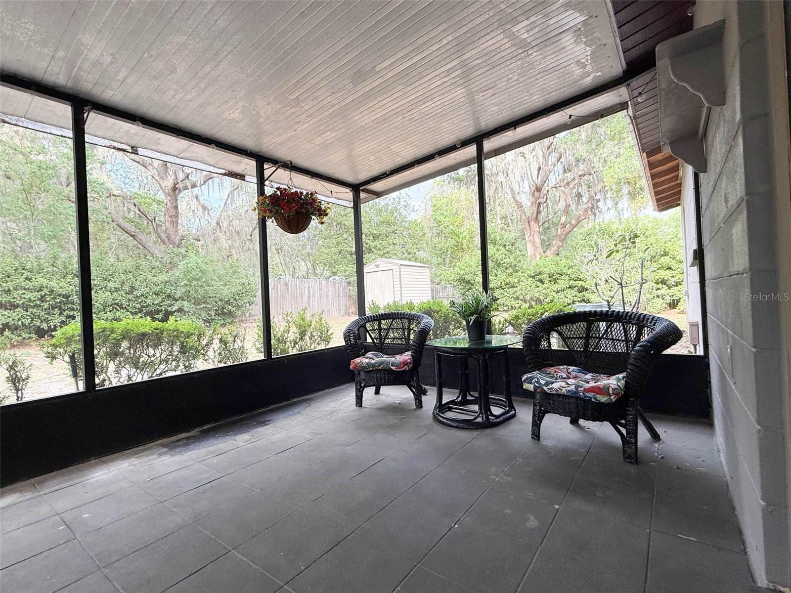 LAKE BREEZE ESTATES - Residential