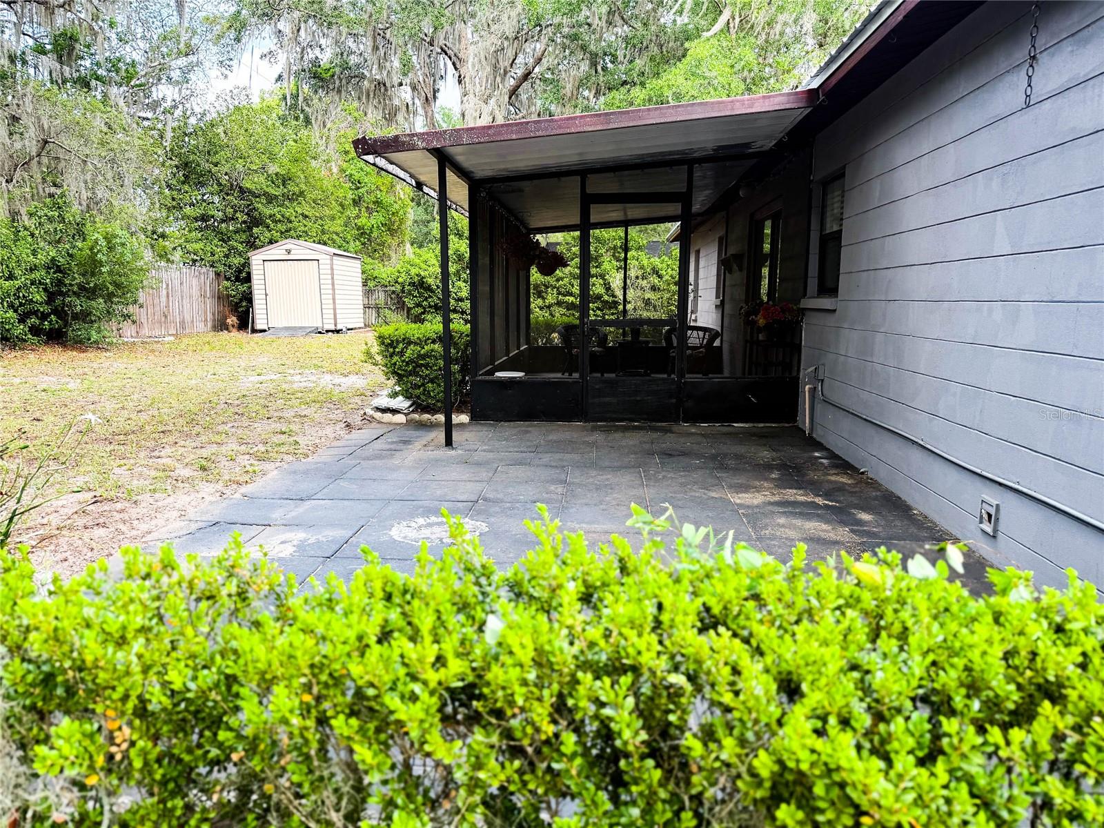 LAKE BREEZE ESTATES - Residential