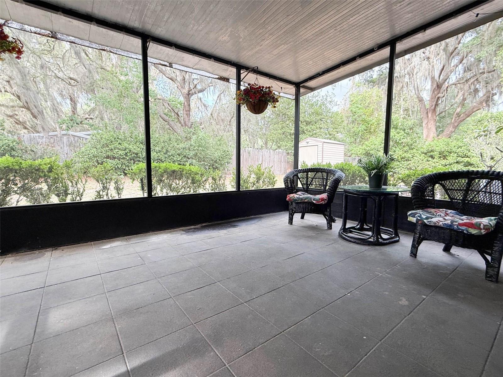 LAKE BREEZE ESTATES - Residential