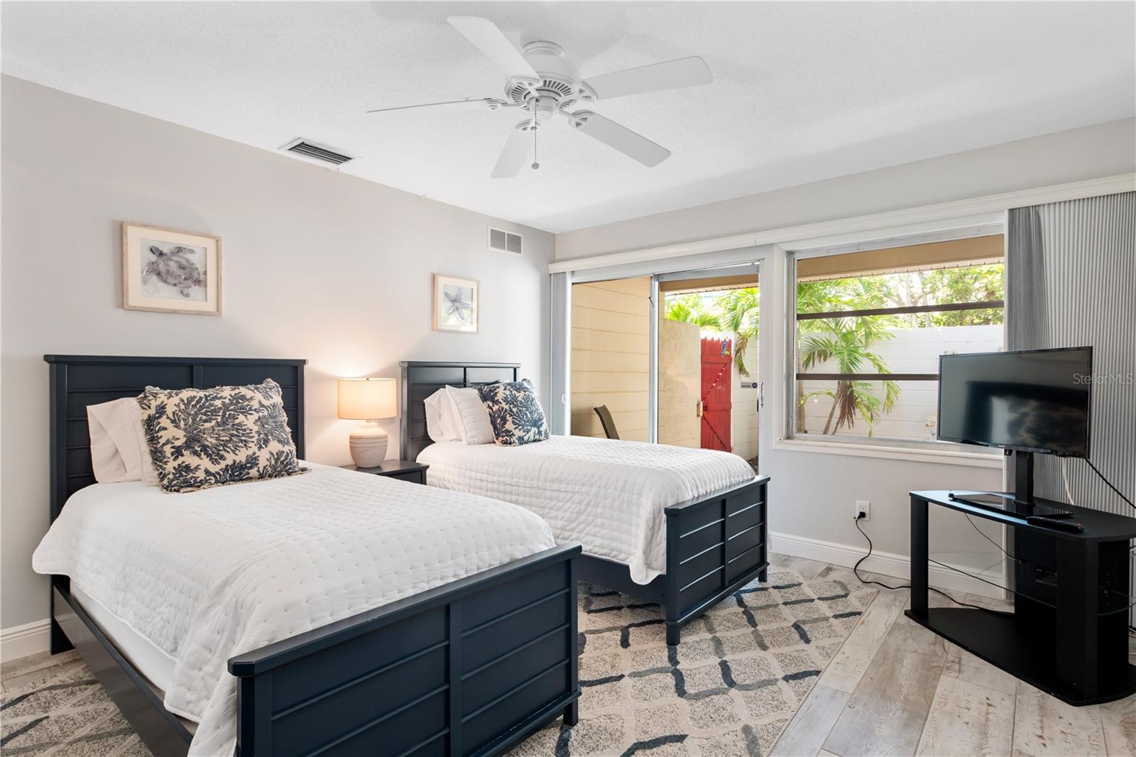 PROVINCIAL GARDENS - Residential Lease