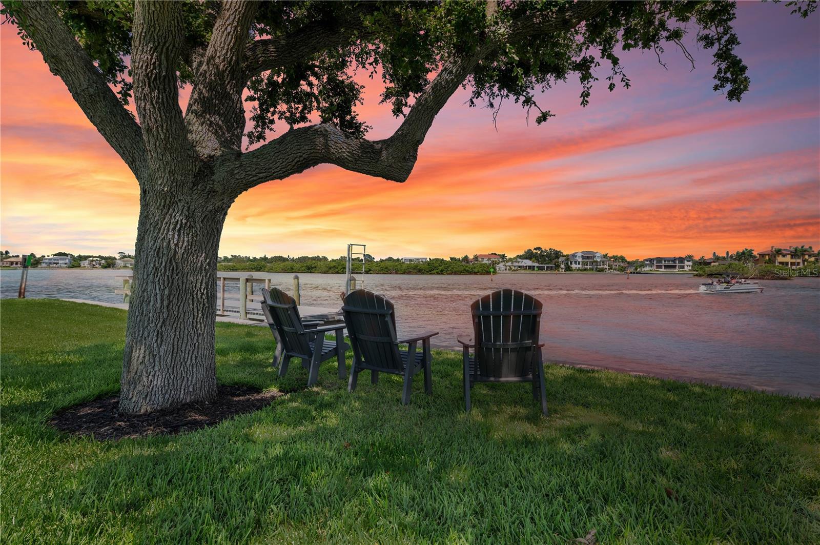 PROVINCIAL GARDENS - Residential Lease