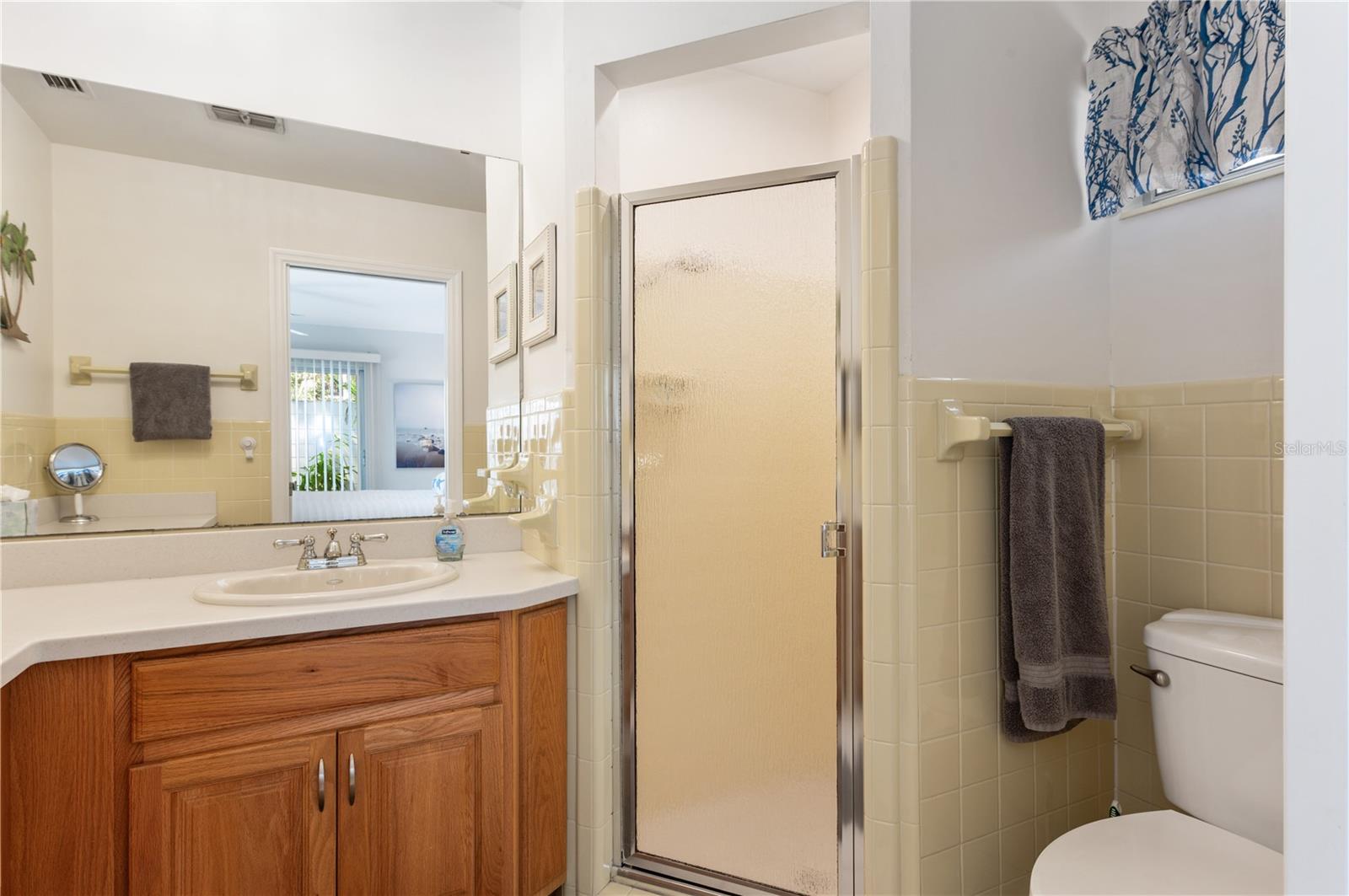 PROVINCIAL GARDENS - Residential Lease