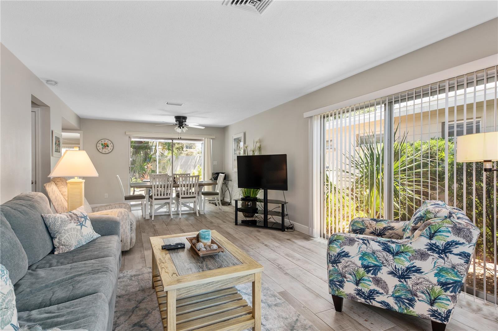 PROVINCIAL GARDENS - Residential Lease