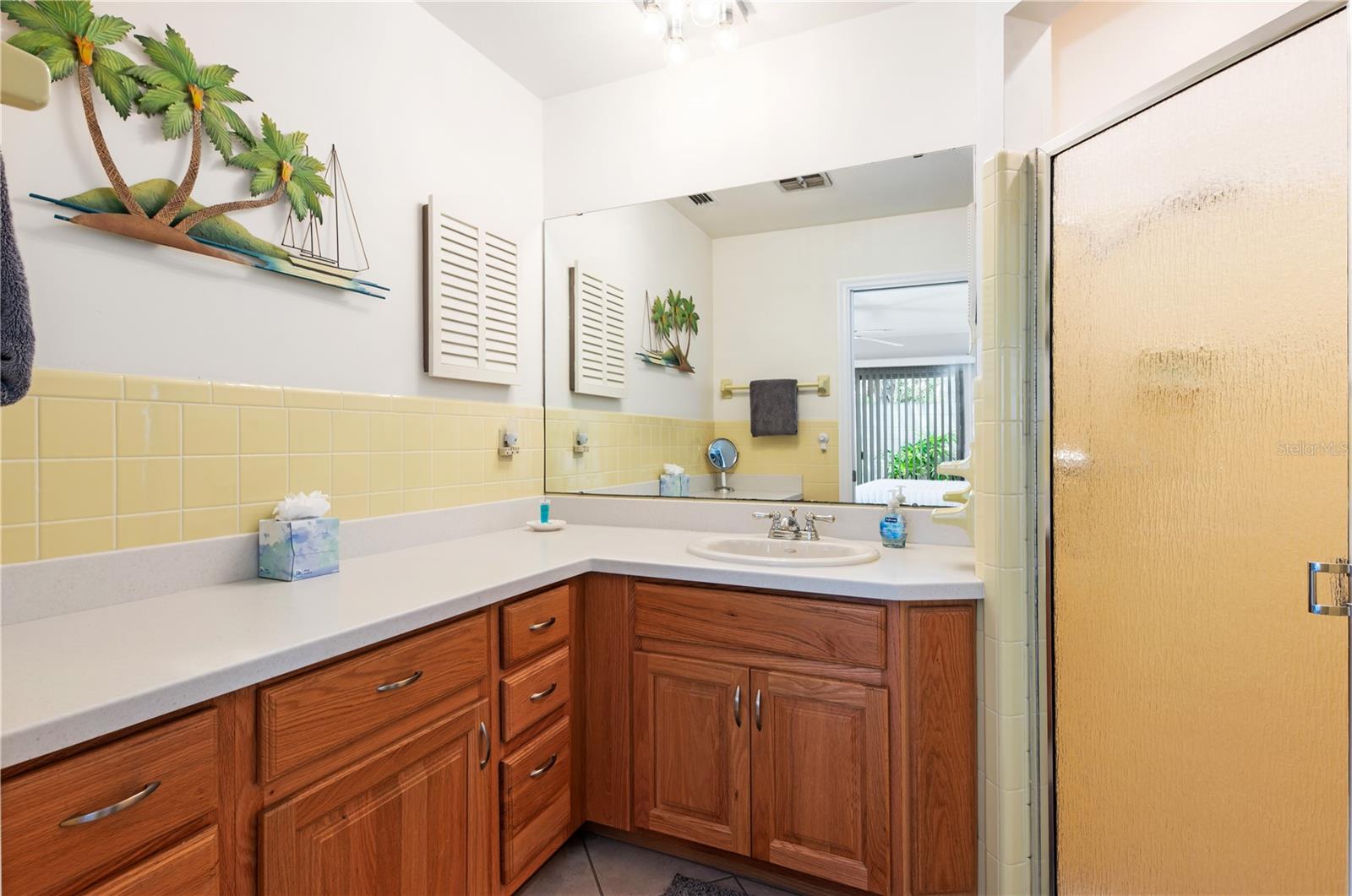 PROVINCIAL GARDENS - Residential Lease