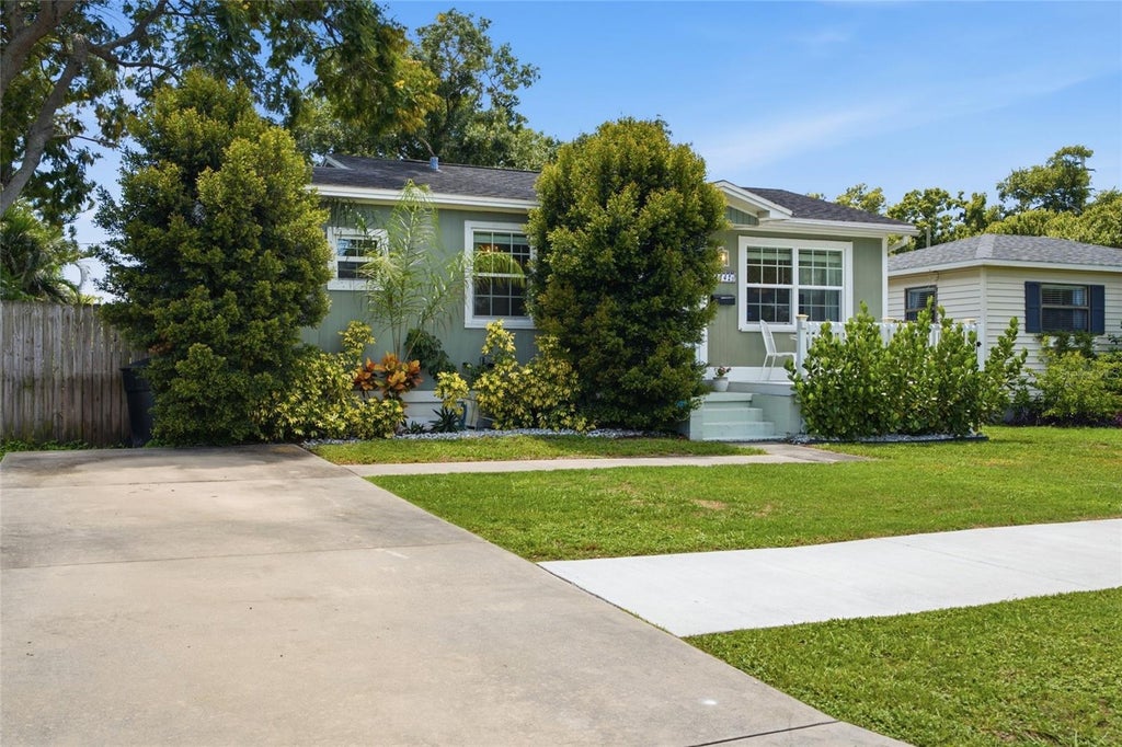 Photo of 2842 15th Avenue N, St Petersburg, FL 33713 (MLS # TB8540275)