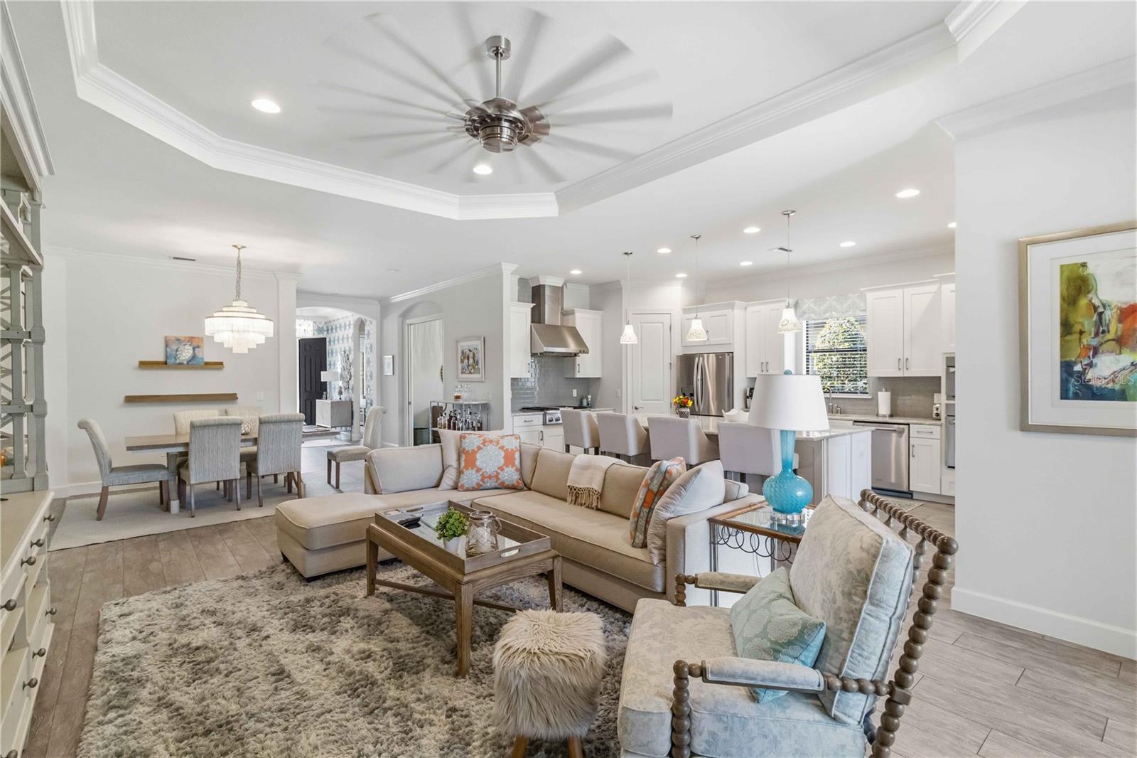 3936 WAYPOINT AVENUE