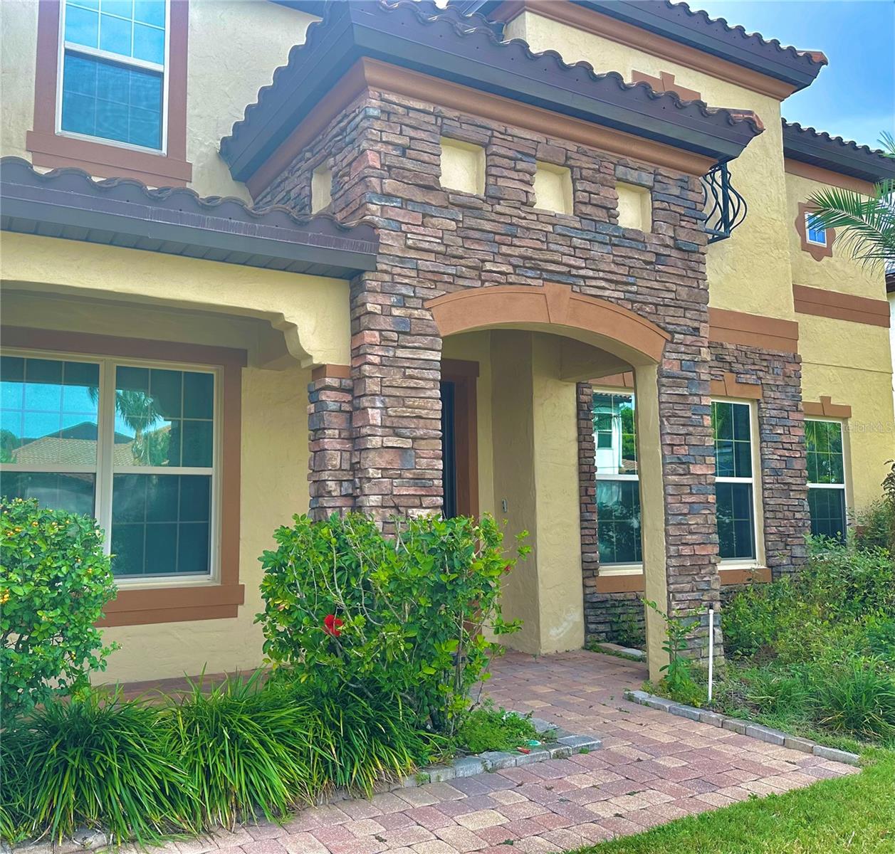 A beautiful 7 bedroom, 5 bath home in a small, gated community so close to Hagerty High school, UCF, the 417, the space coast, Lockheed Martin, and Oviedo on the Park.
The interior space includes separate office, living, dining, family gathering, guest suite, and primary bedroom on the first floor, and a second primary suite, 4 additional bedrooms, huge loft/game room area with wet bar and beverage fridge, large media room for movie night and multiple bathrooms on the second floor.
There is also a wonderful screened in pool and patio area, so you can keep cool in the Florida sun.
It has been freshly painted inside and new carpet throughout! There are a few punch list items being done, but it is ready now for a new family!
