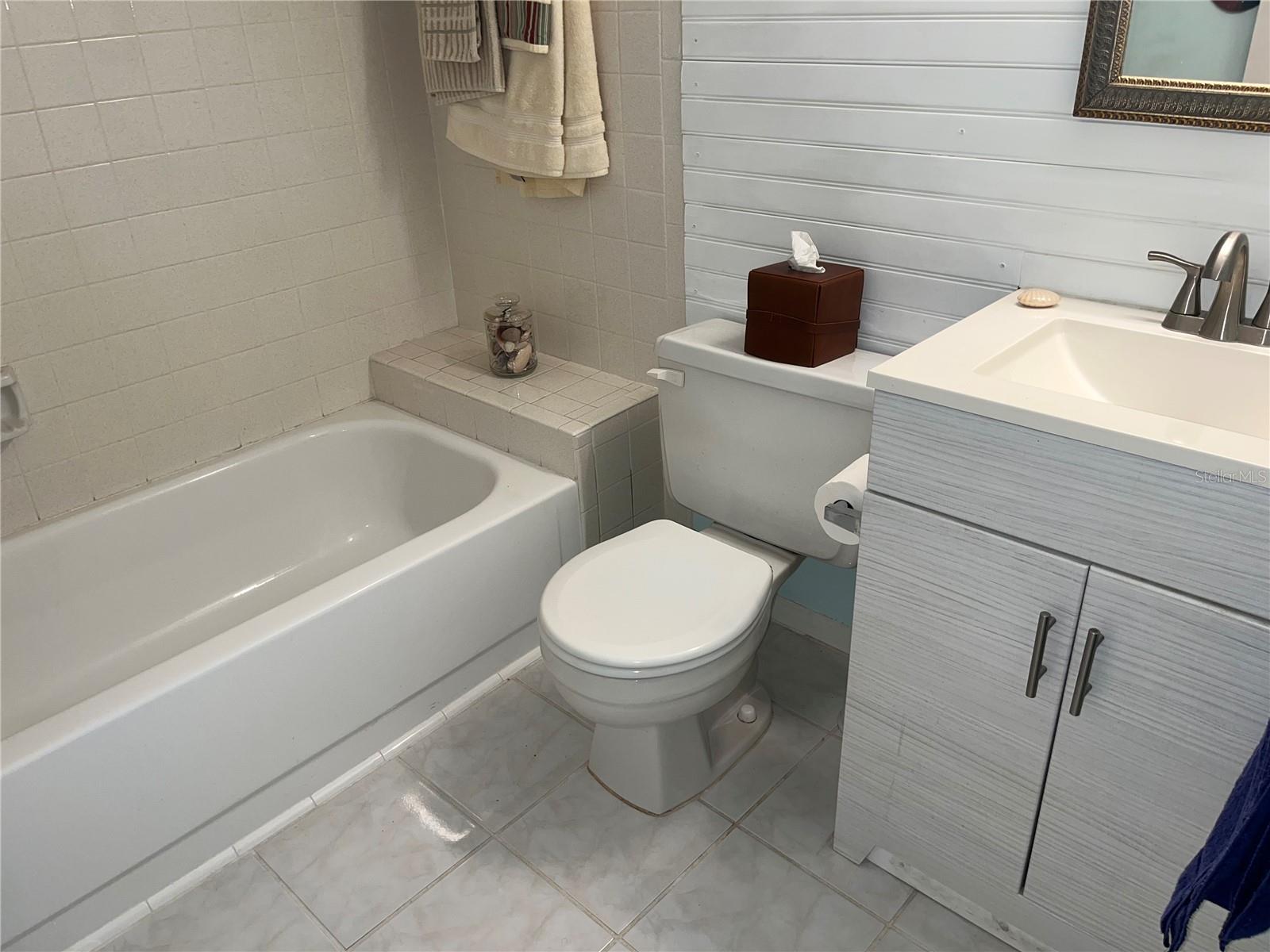 PATRICIAN OAKS - Residential Lease