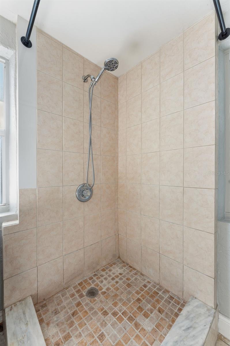 HIGHLAND ACRES - Residential