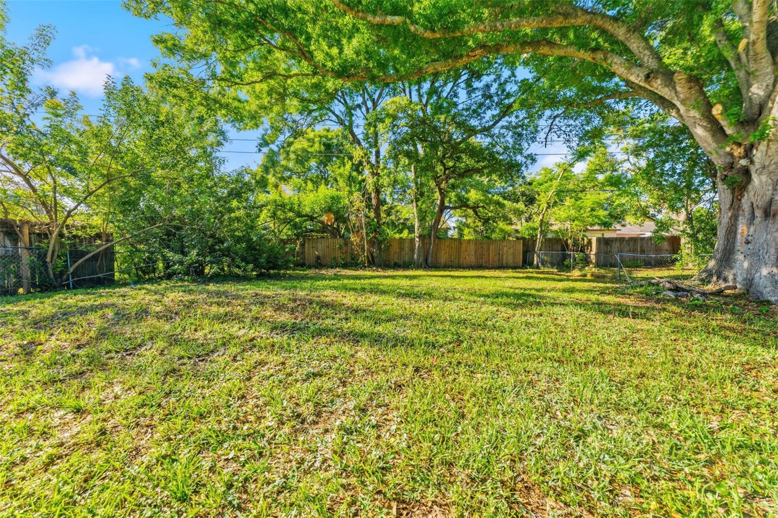 HIGHLAND ACRES - Residential