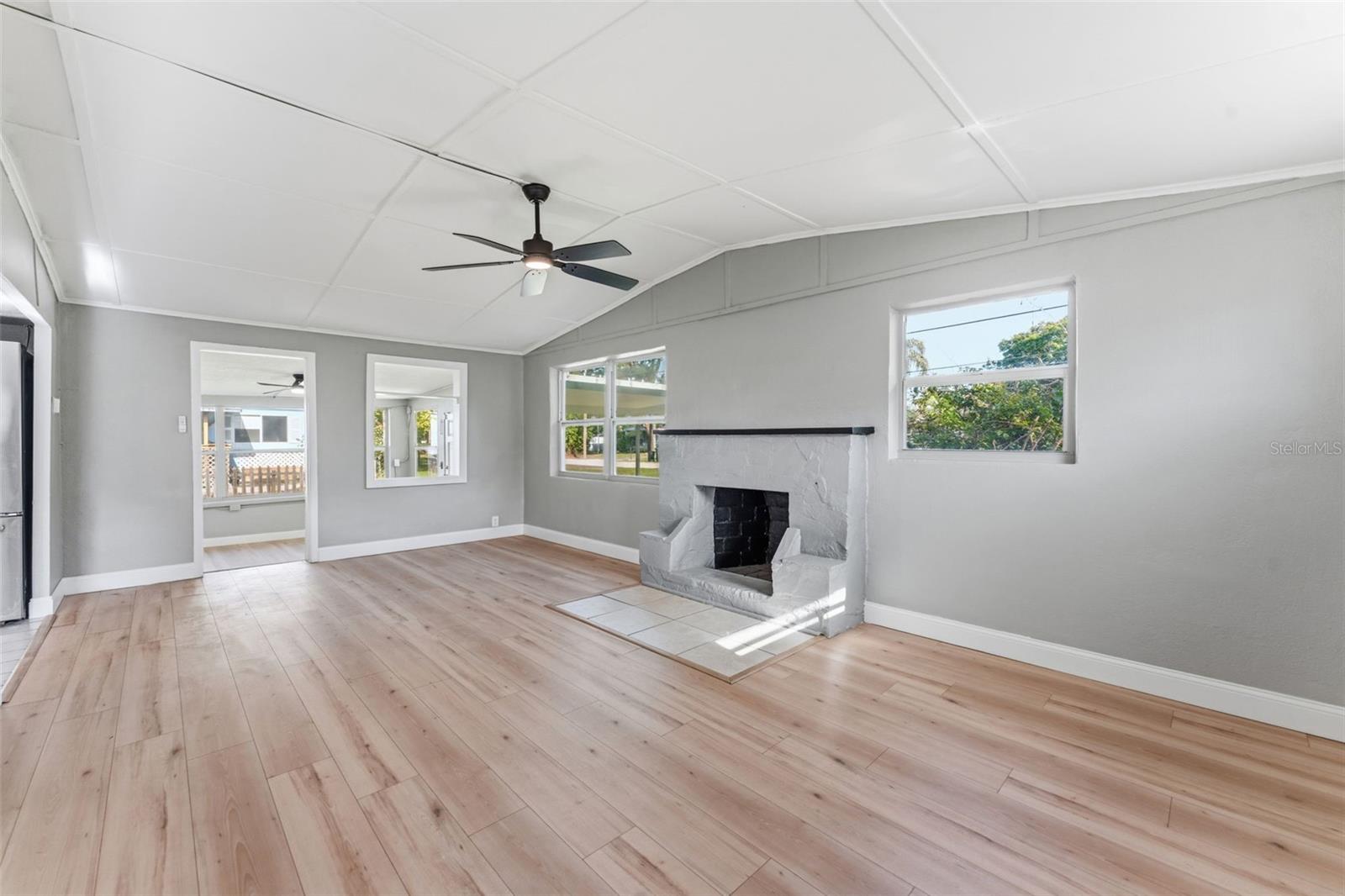 HIGHLAND ACRES - Residential