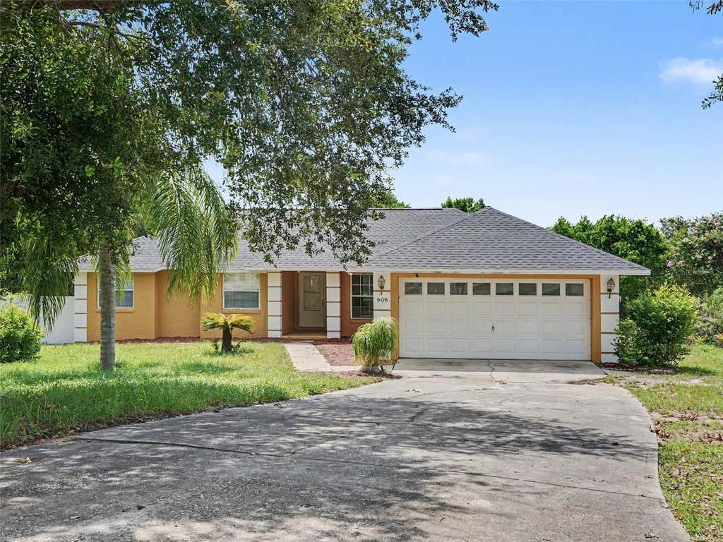 Photo of 808 Chamberlain Loop, Lake Wales, FL 33853 (MLS # TB8534665)