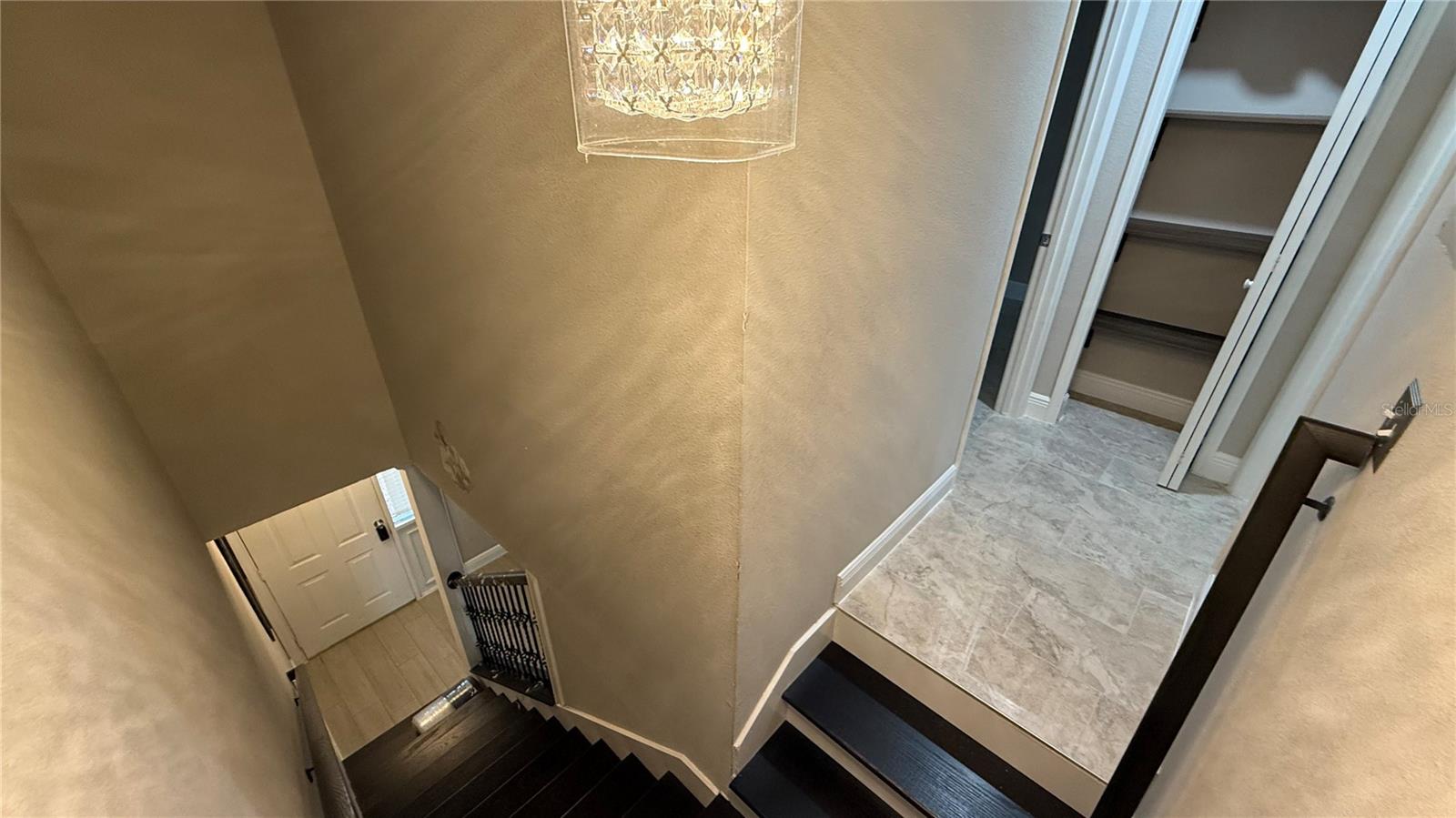 RIVERS EDGE - Residential