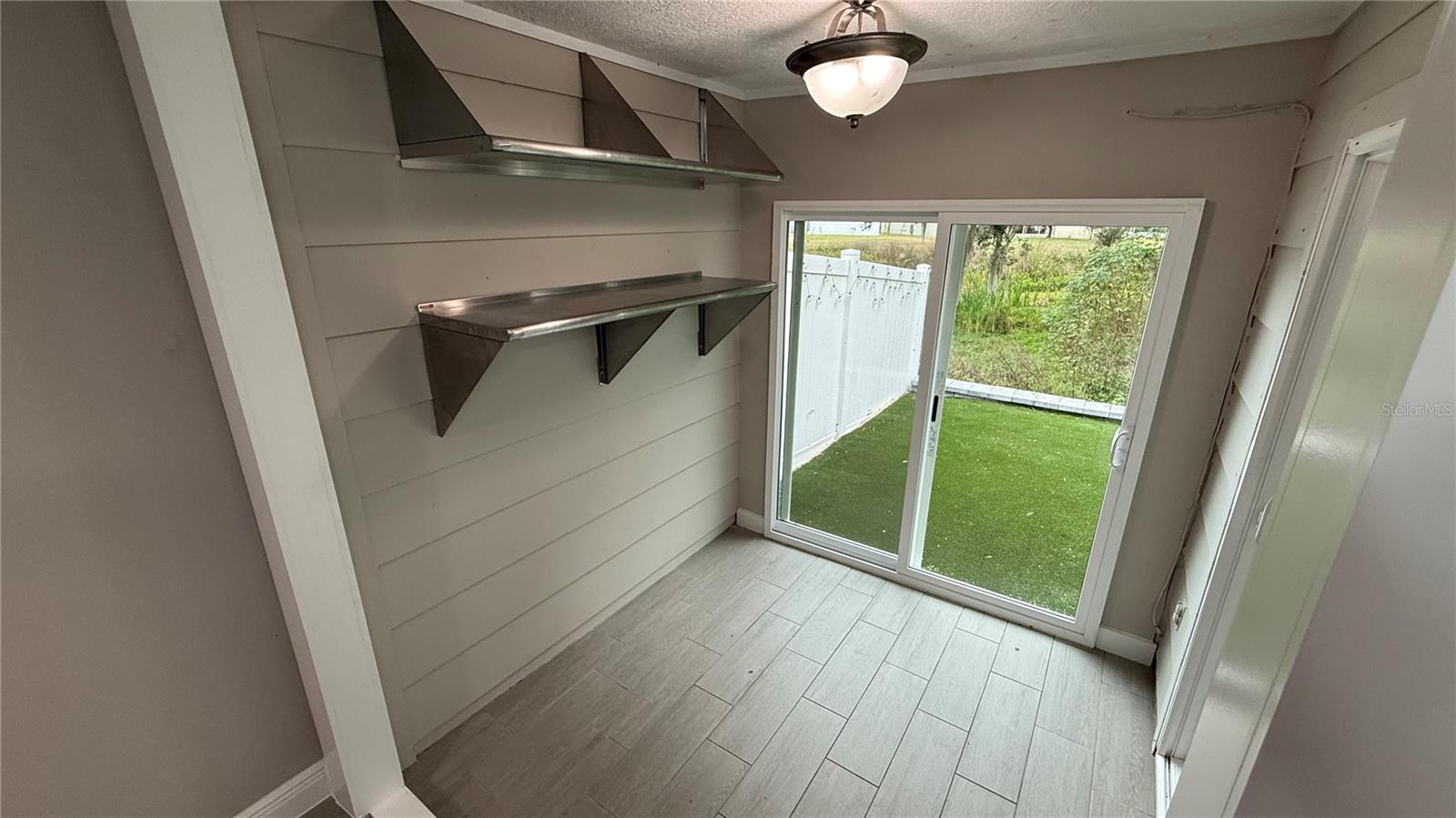 RIVERS EDGE - Residential