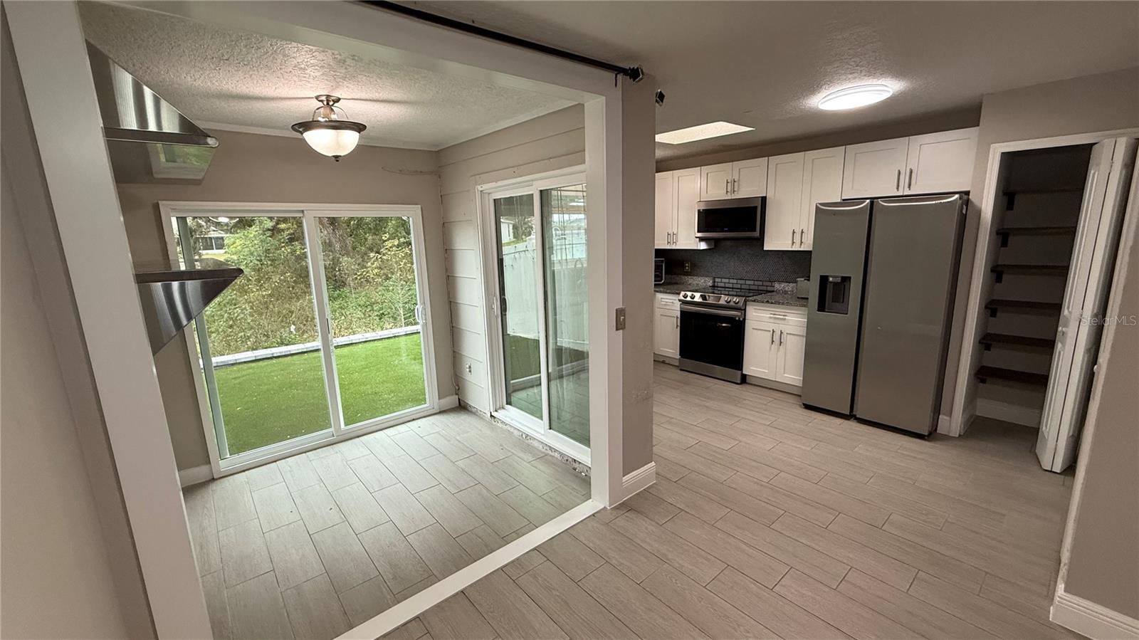 RIVERS EDGE - Residential