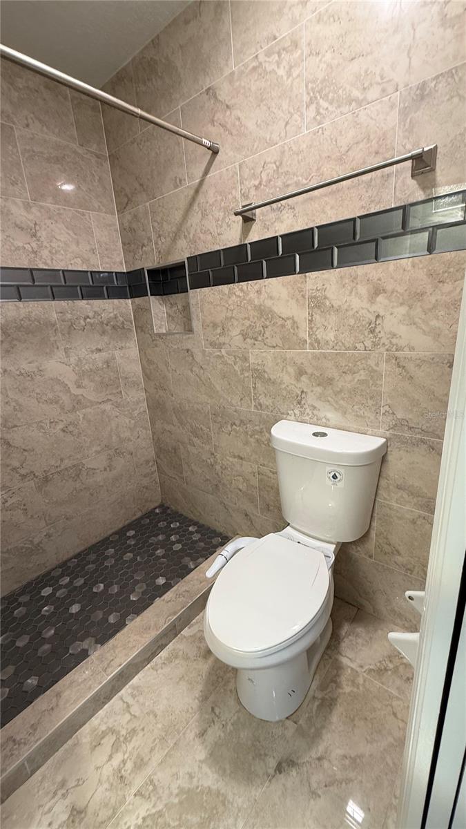 RIVERS EDGE - Residential