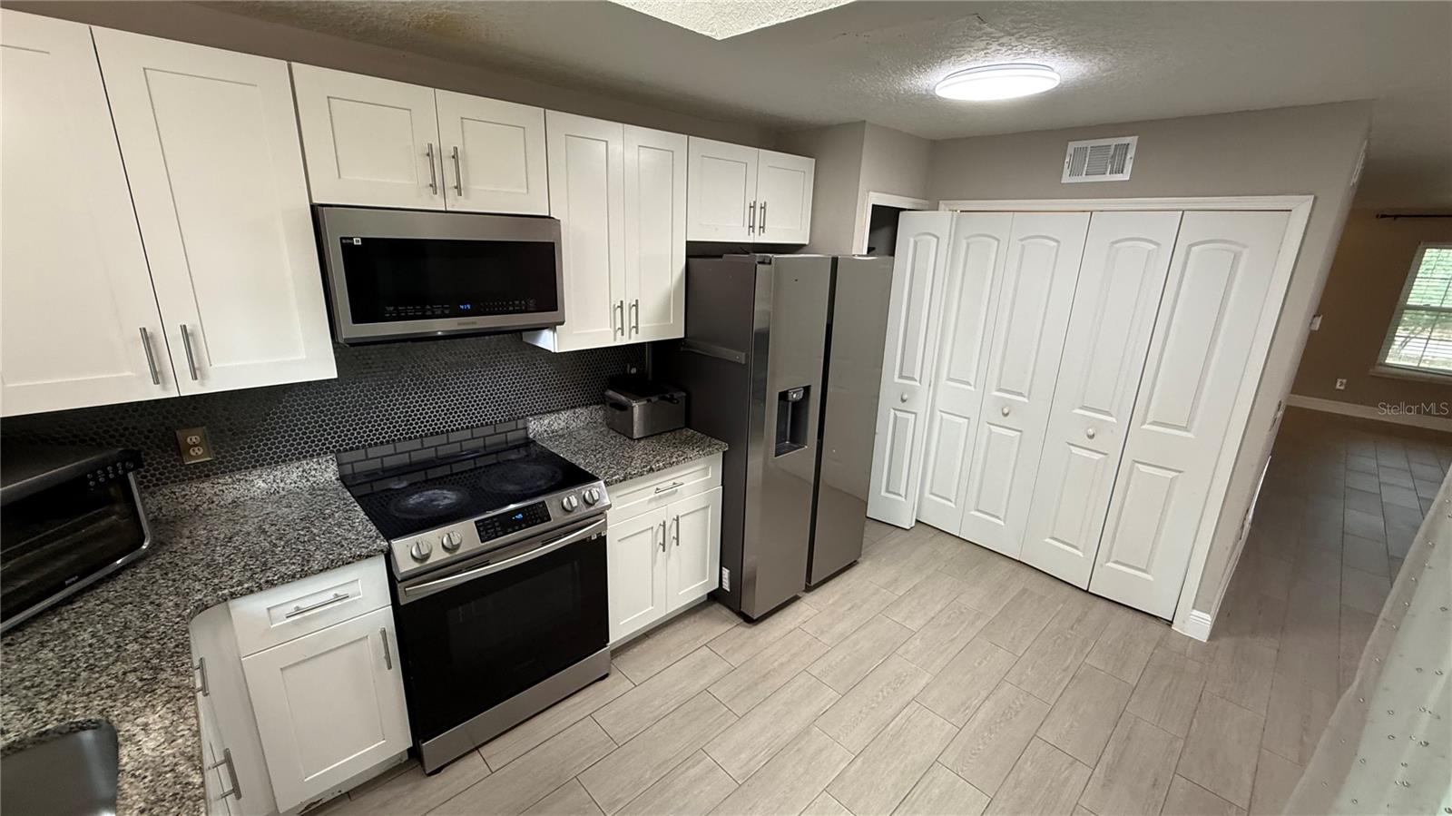 RIVERS EDGE - Residential