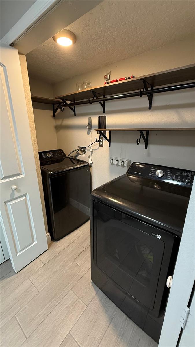 RIVERS EDGE - Residential