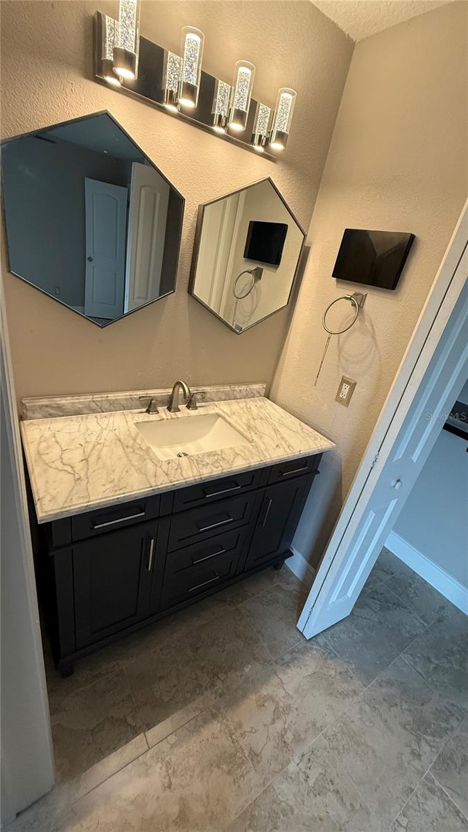 RIVERS EDGE - Residential