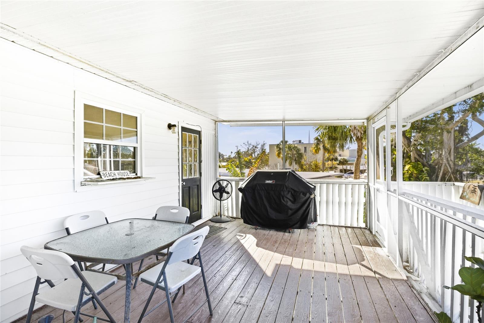 6936100; HOLMES BEACH 33RD UNIT; LOT 3; BLOCK 10; - Residential