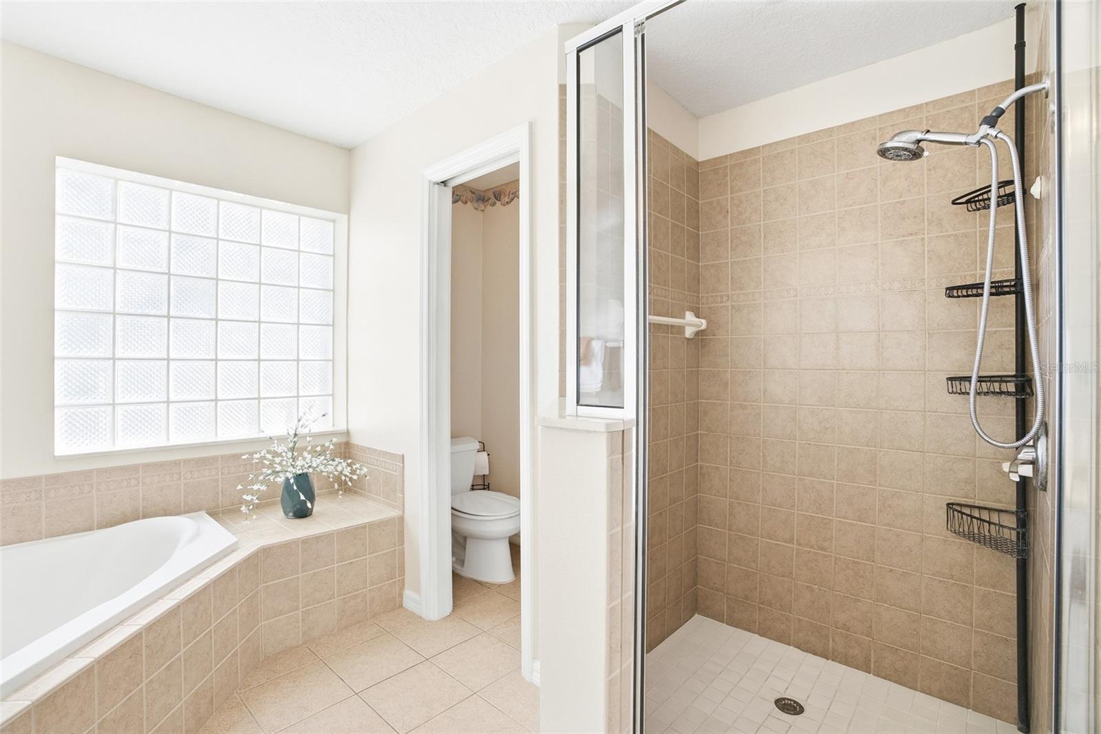 VINEYARD ESTATES SUB - Residential