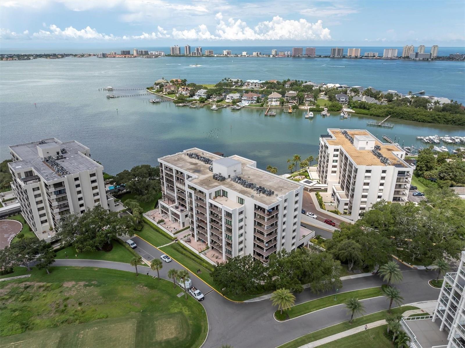 6 BELLEVIEW BOULEVARD 706