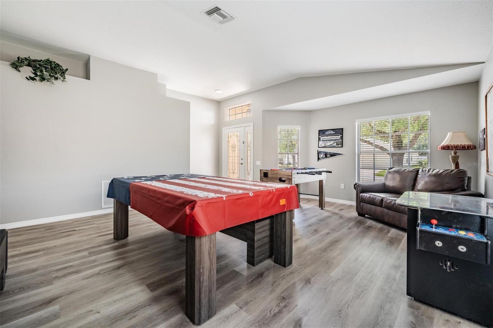 25324 LEXINGTON OAKS BOULEVARD