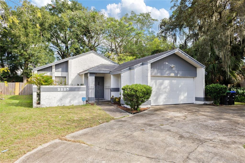 Photo of 2225 Atrium Circle, Orlando, FL 32808 (MLS # O6353704)