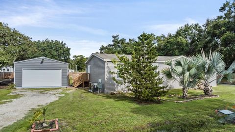 A home in GIBSONTON