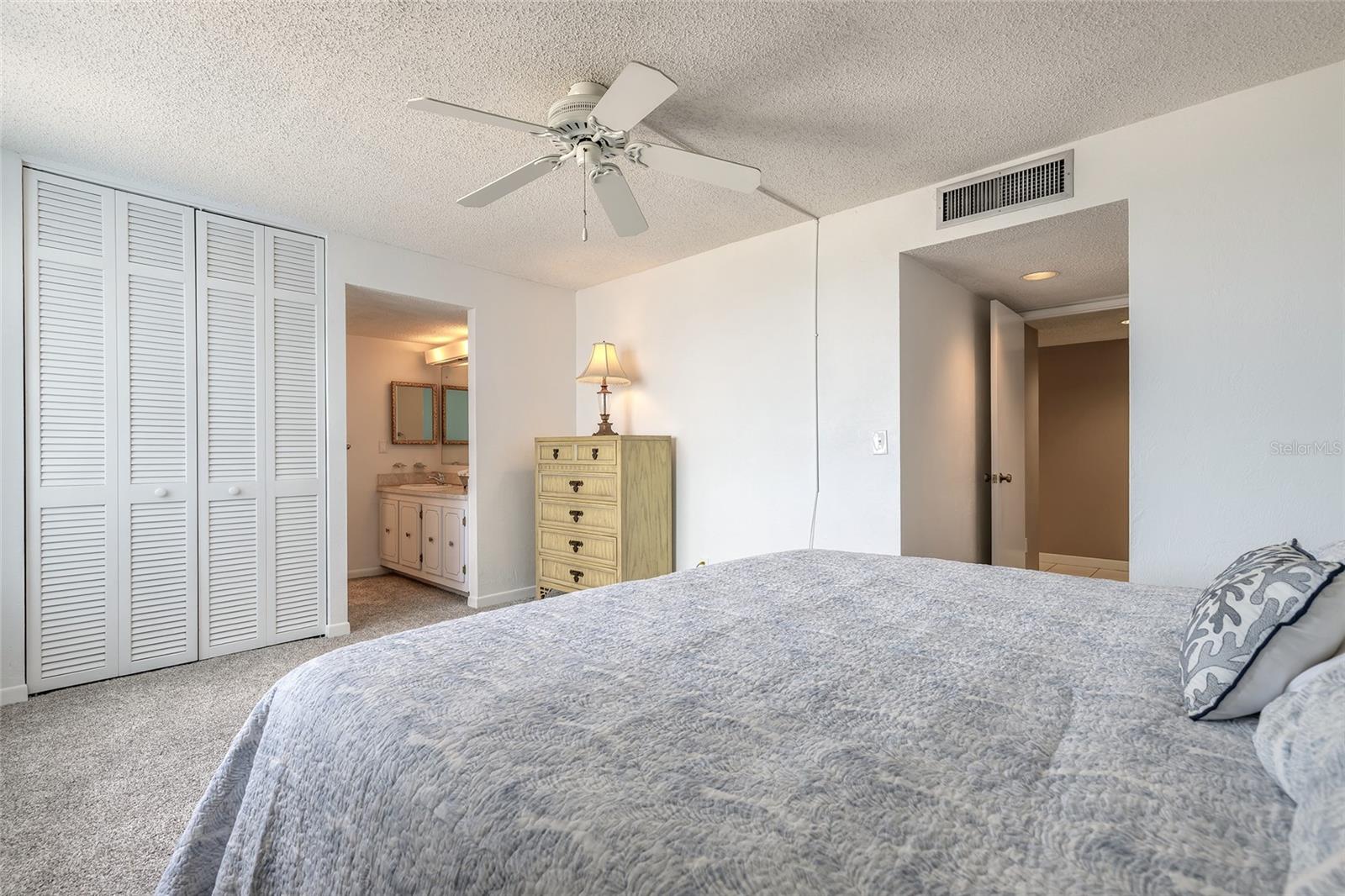 OCEAN 02 CONDO - Residential