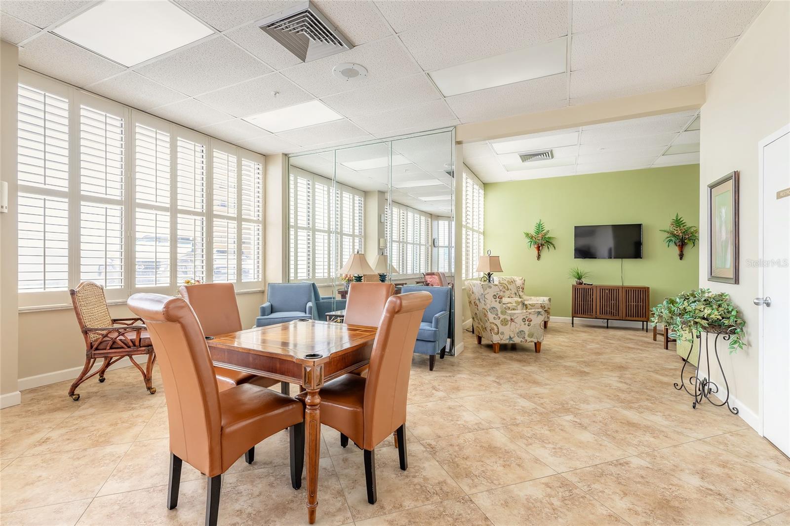 OCEAN 02 CONDO - Residential