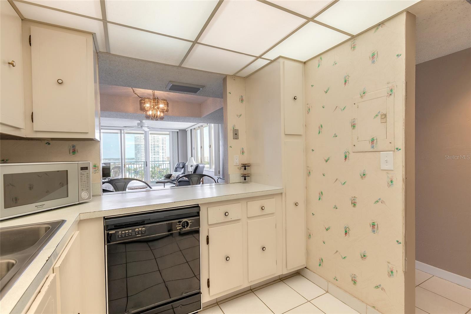 OCEAN 02 CONDO - Residential