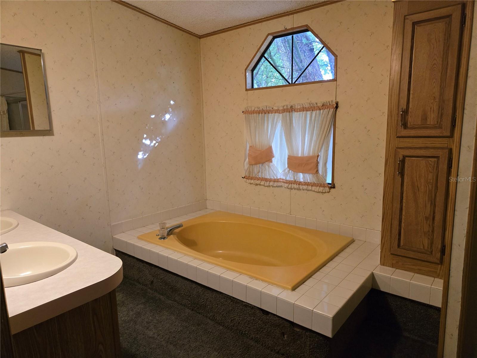 OAKRIDGE HEIGHTS - Residential