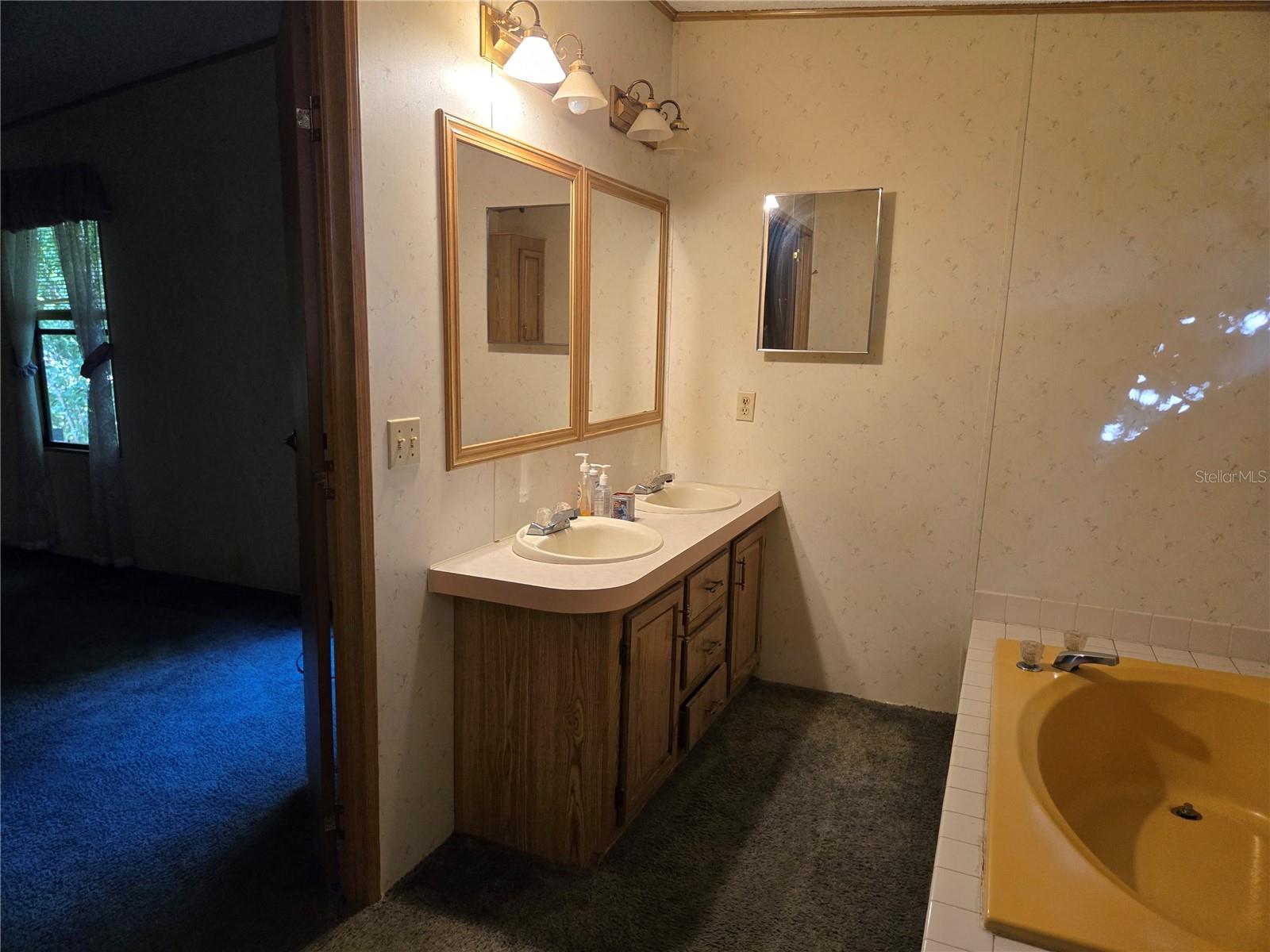 OAKRIDGE HEIGHTS - Residential