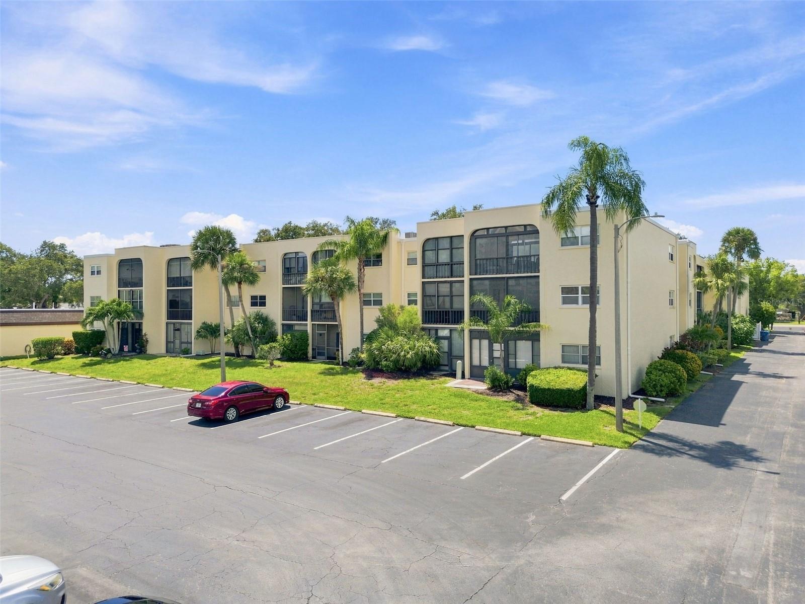 11485 OAKHURST ROAD 1200-214