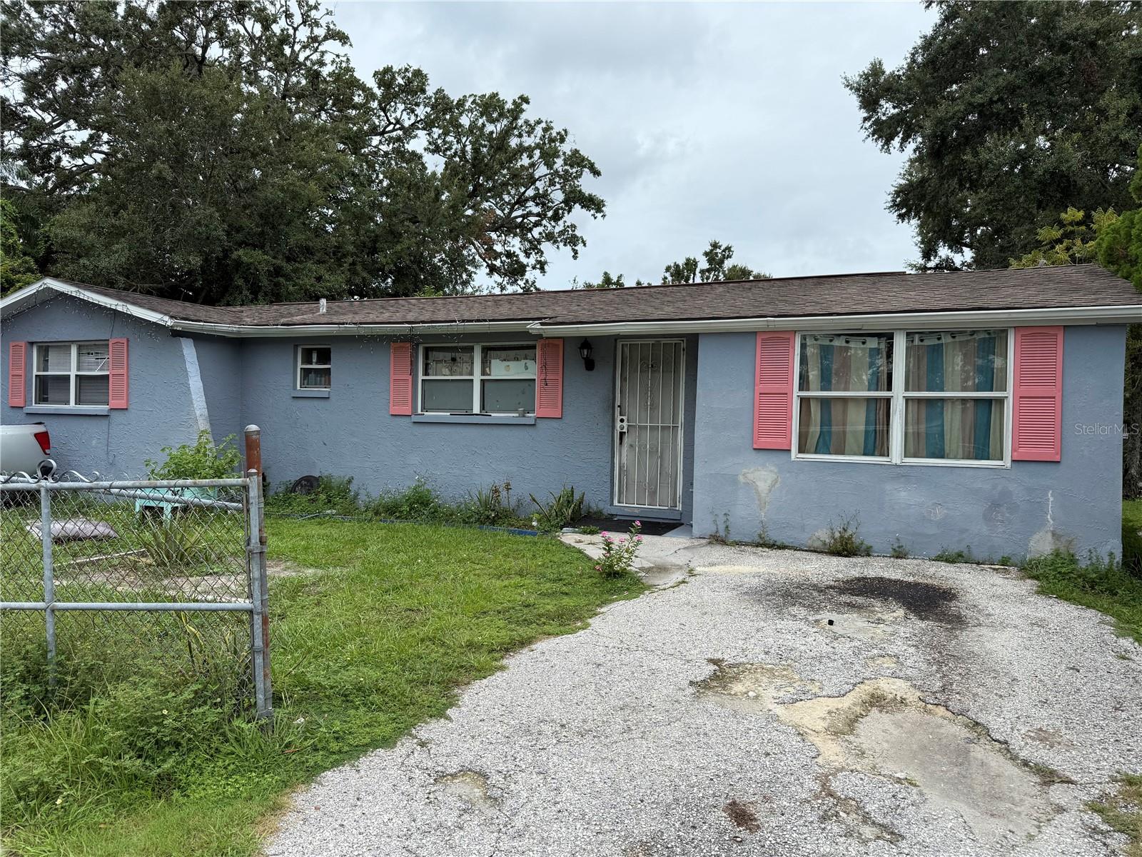 Great opportunity to own a house in Tampa at a low price and good condition, currently leased month to month for buyer's convenience