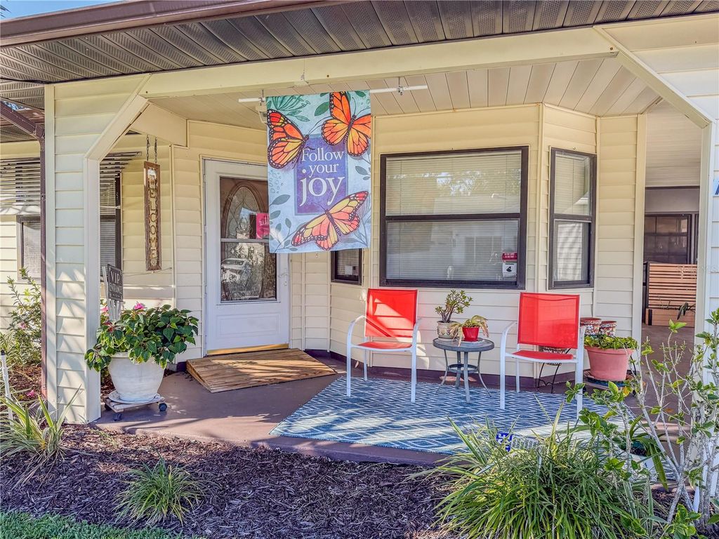 Photo of 1678 Colonnades Circle N, Lakeland, FL 33811 (MLS # L4958204)