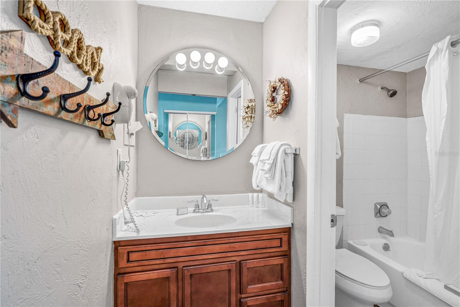 FOUNTAIN BEACH RESORT - Residential