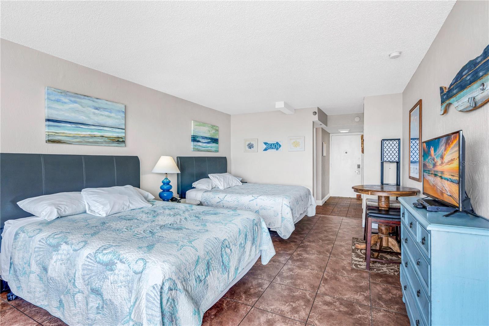 FOUNTAIN BEACH RESORT - Residential