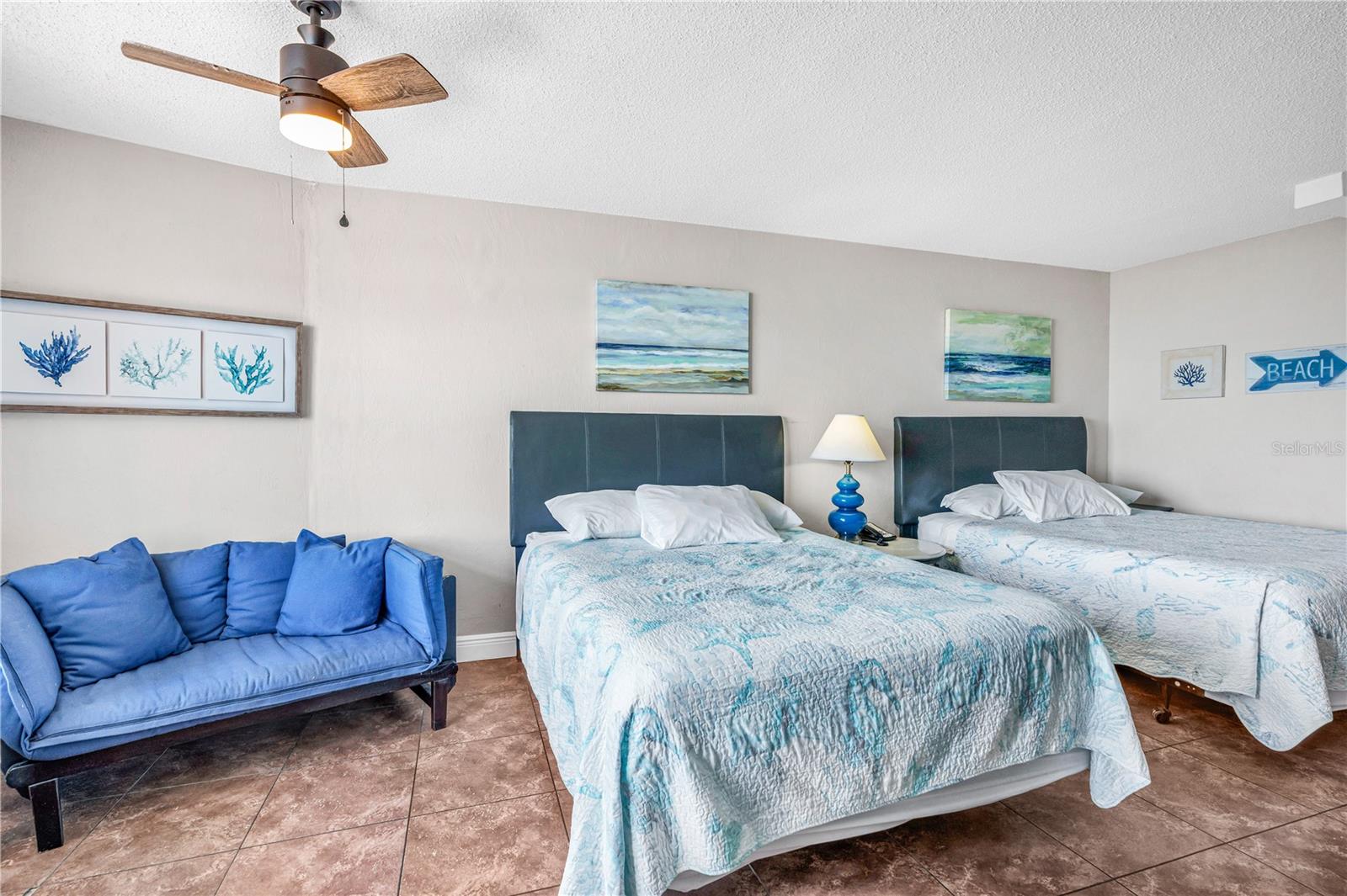 FOUNTAIN BEACH RESORT - Residential